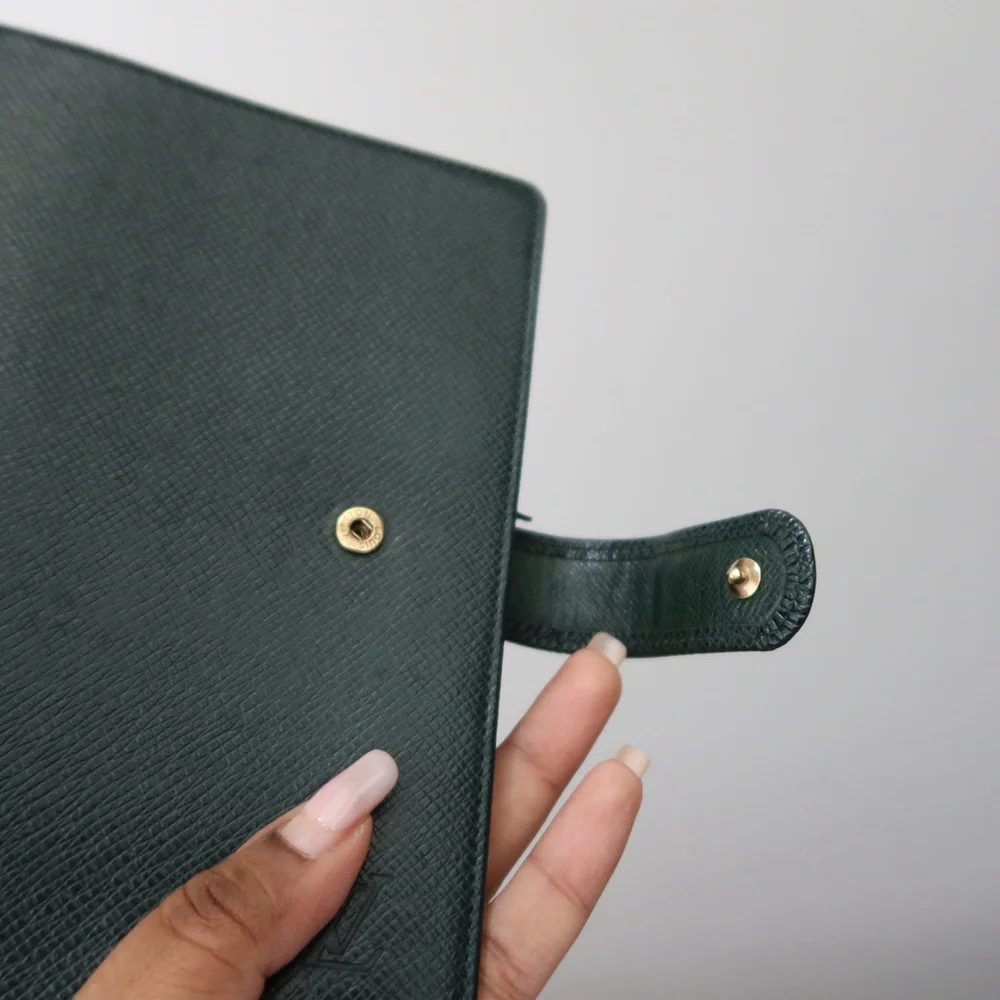 Louis Vuitton Taiga Medium Ring Agenda Cover Épicéa Green